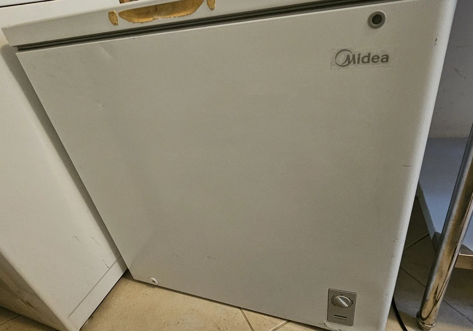 Трансформируемая морозильная камера Midea 7,0 куб. футов белая б/у в хорошем состоянии самовывоз - Изображение 2 из 4