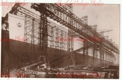 POSTKARTE WHITE STAR LINER OLYMPIC UNDER CONSTRUCTION BELFAST ECHTFOTO um 1911
