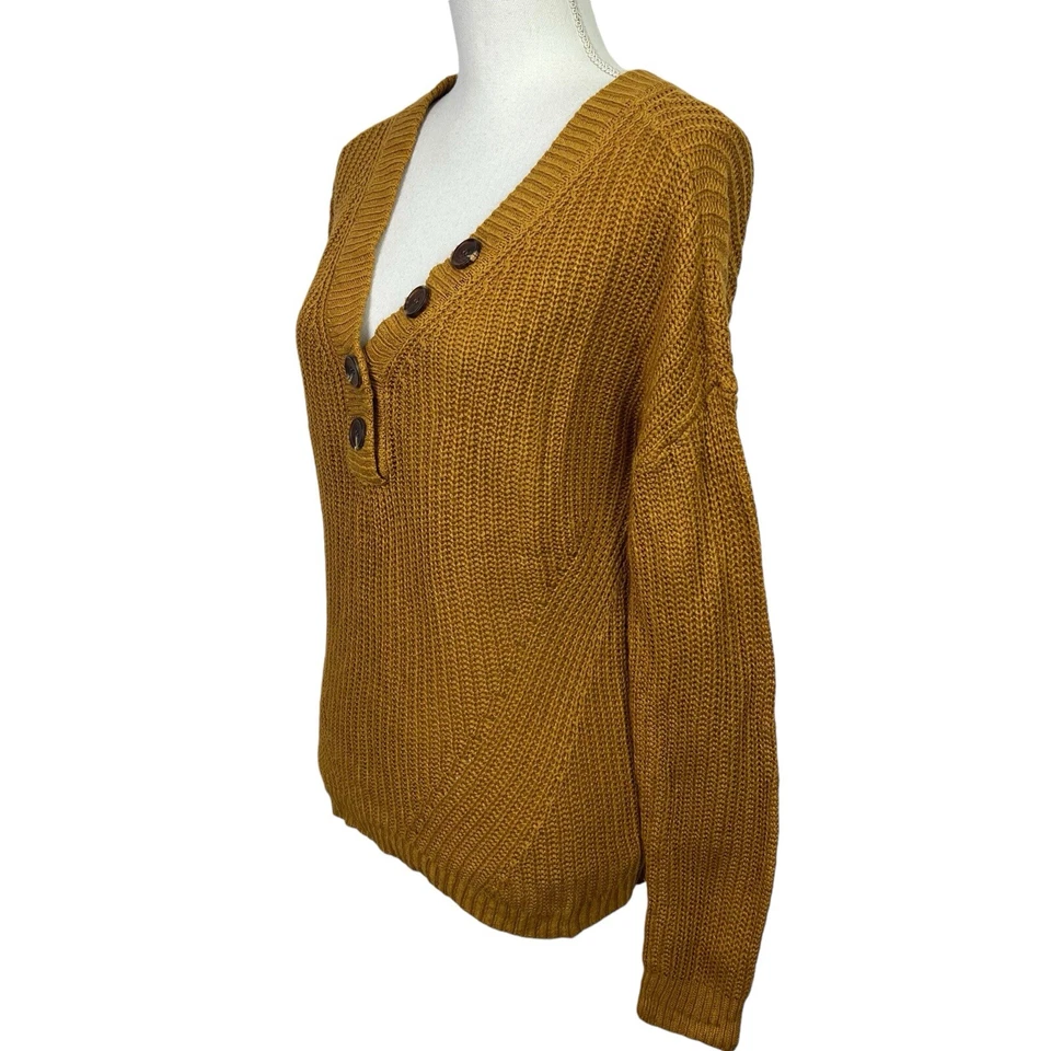 Suéter MAURICES Para Mujer Corto Acanalado Talla Mediana Color Dorado Botón Cuello en V LS Foto 3 de 4