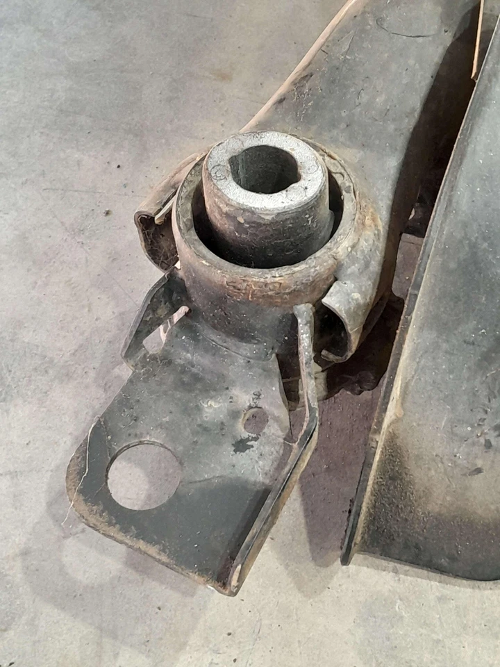 Оригинальный передний поперечный подрамник 2006–2011 Mercedes Benz W164 ML 1643300058 - Изображение 4 из 4