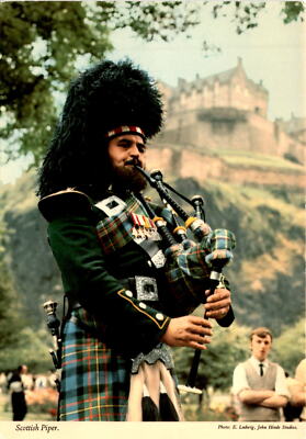 E. Ludwig, John Hinde Studios, Scottish Piper, Great Highland pipes, Postcard