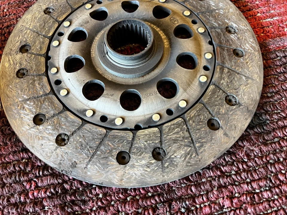 BMW E93 E92 E82 E60 F10 F30 F32 E89 N54 N55 EMBRAGUE MANUAL 21208631999 OEM 92K Foto 2 de 4