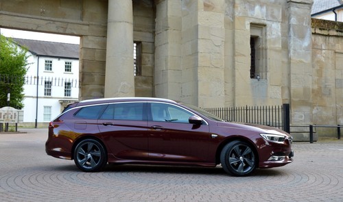 ✯ 2017 VAUXHALL INSIGNIA 2.0 TURBO D SRI VX-LINE ✯ NAV ✯ H/STEERING ✯ KEYLESS ✯ - Picture 2 of 24