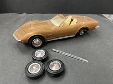 C15 MPC 1969 Chevy Corvette Convertible built car model 1/20 McM