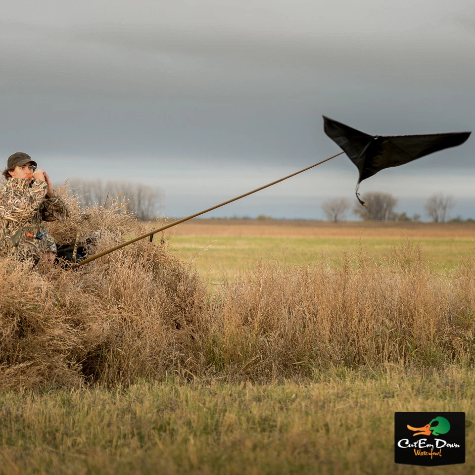 AVERY GREENHEAD GEAR GHG EXTENDABLE POLE W/ SNOW GOOSE POWER FLAG MOTION DECOY - Image 2 of 3