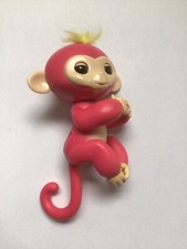 Fingerlings Monkey Interactive Baby Pet ZOE