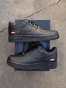 nike supreme black