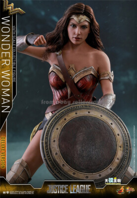 Hot Toys Wonder Woman Deluxe Version MMS451 – Ouvert Mais Jamais Utilisé – Excellent état