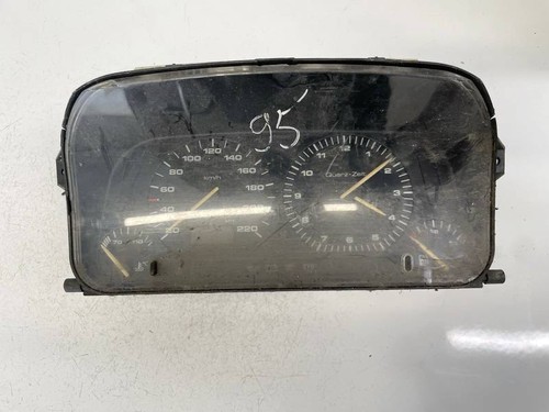 88311188 Tacho Tachometer Kombiinstrument 67001261 Volkswagen Gol DE2508283-98
