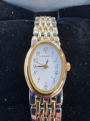 #ad New Ladies Pulsar Watch New Battery $39.99