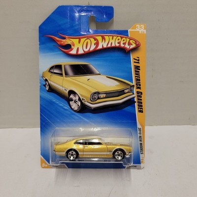2010 Hot Wheels #33 New Models 33/44 '71 MAVERICK GRABBER Yellow 1/64 1971