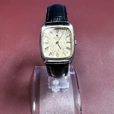 Vintage Universal Genève Manual Square Watch Men's Collectible Timepiece