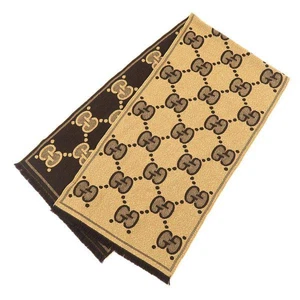 Gucci authentique écharpe jacquard motif GG fabriquée en Italie taille 17,72 x 76,77 pouces