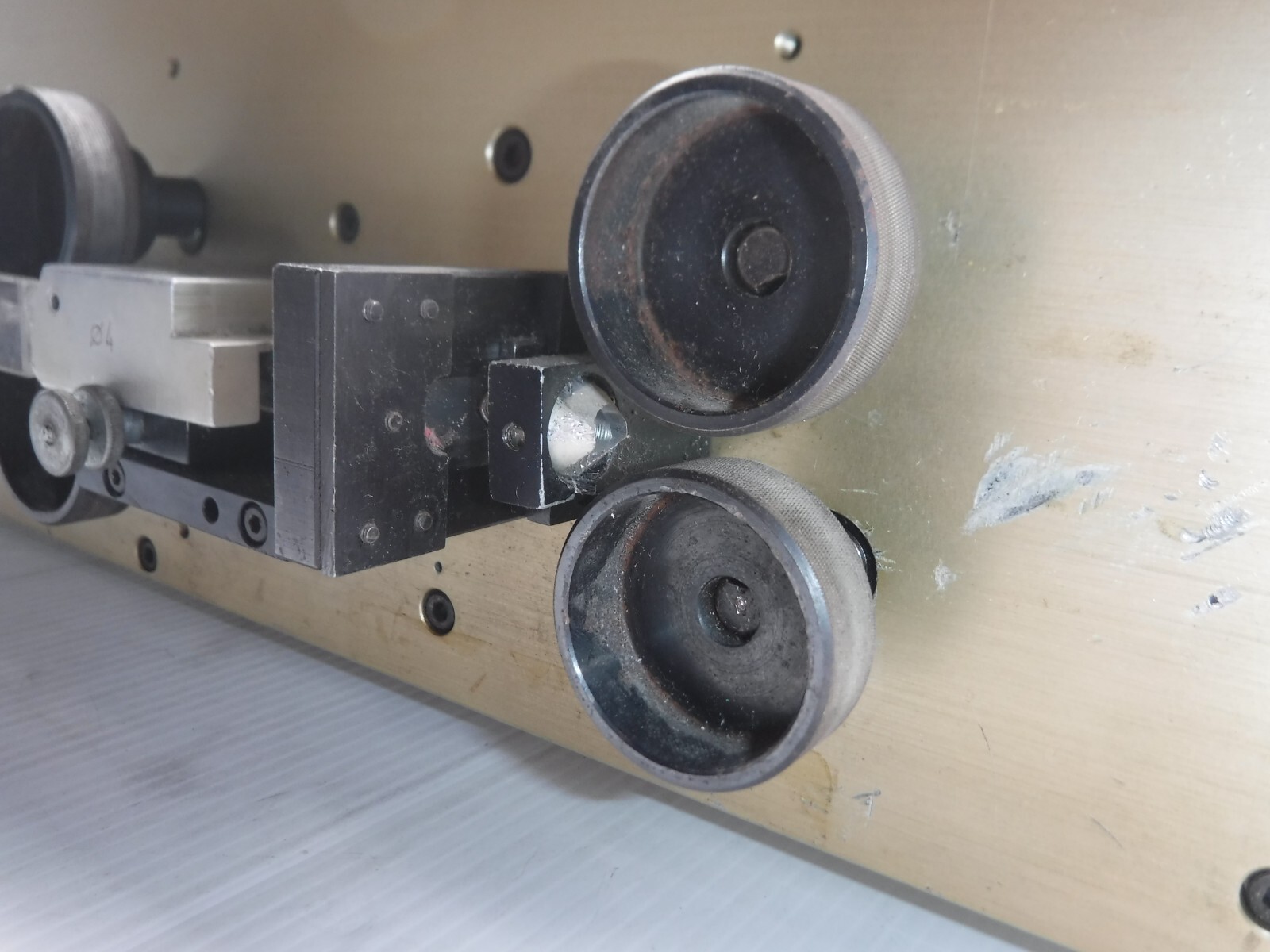 Schleuniger CS9000 100-120V / 220-240V