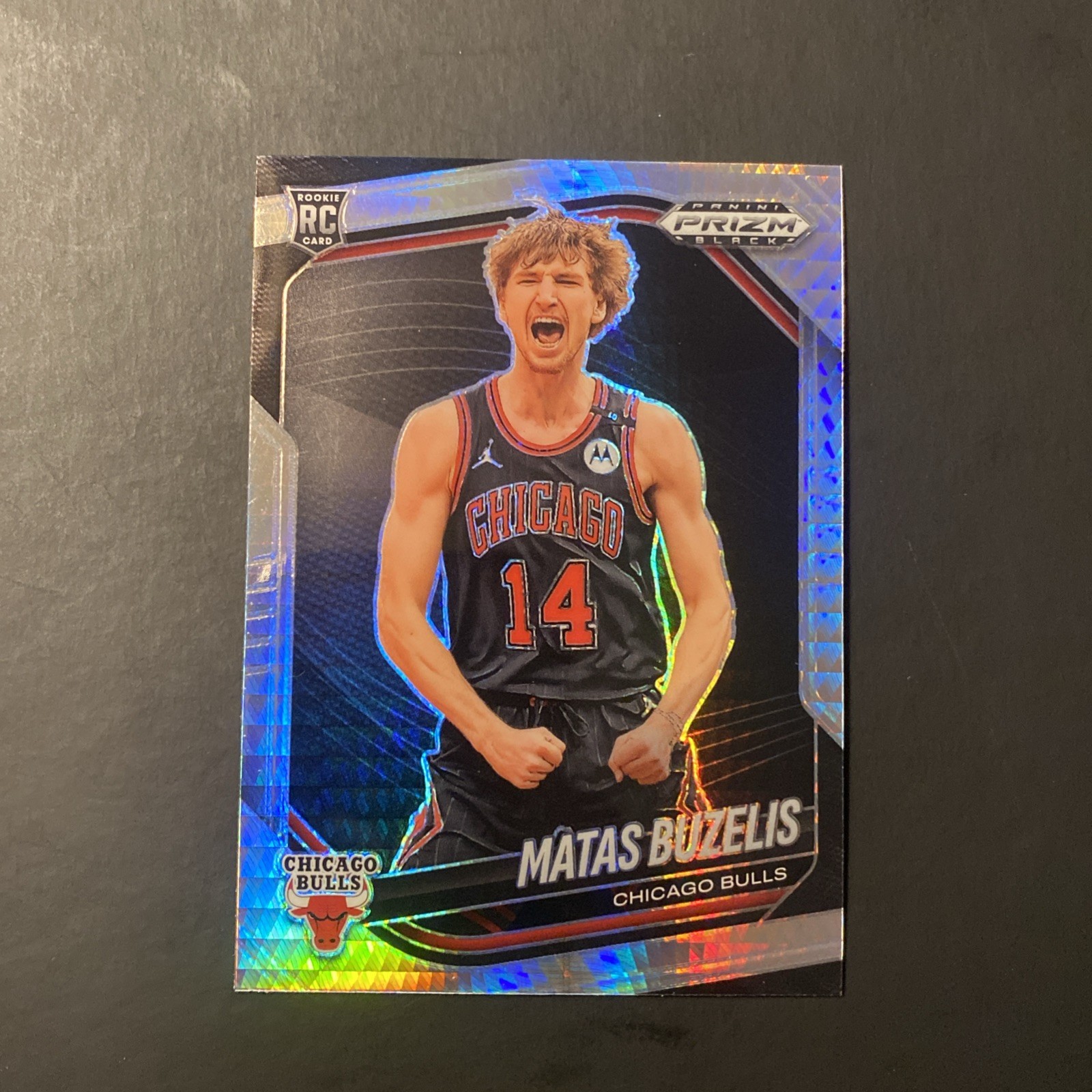 Matas Buzelis 2024-25 Panini Prizm Black Hyper Prizm RC #41