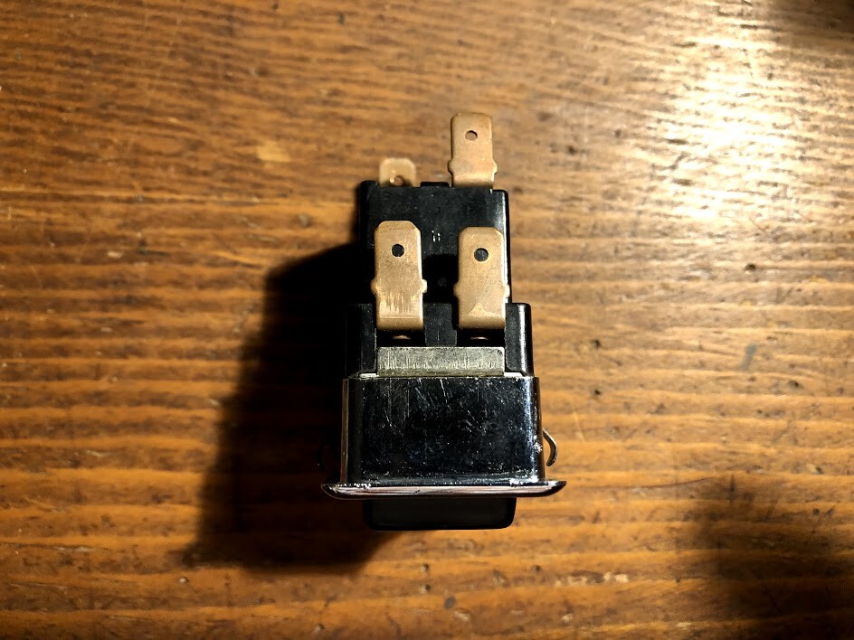 NOS Ford 1971 De Tomaso Pantera Courtesy Light Lamp Switch