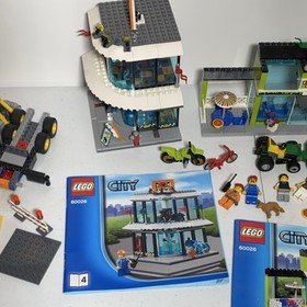 LEGO 60026 Town Square Mostly Complete w/ Minifigures & Instructions &ndash; Read 