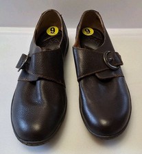 BOC Born Concept Womens Buckle Clogs Flats Size 9 Brown NWOB