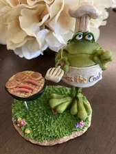 Toadily Yours  Collection Kiss The Cook Bobblehead by Russ Berrie & Co. 25405