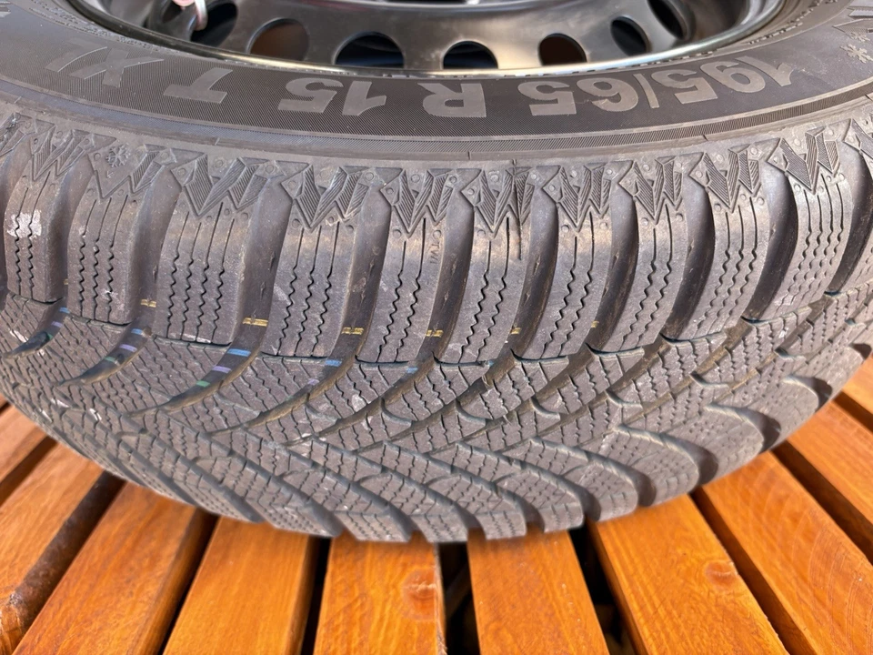 Winterkompletträder Ford Tourneo / Transit Courier 2024 - Bild 2 von 3