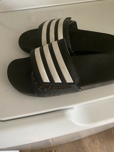 adidas chinelo preto