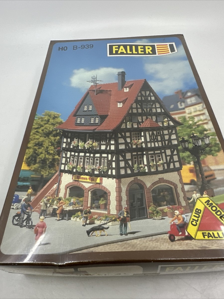Faller 232334 Maquette Maison de vieille ville avec bar, Epoque 2 - francis miniatures