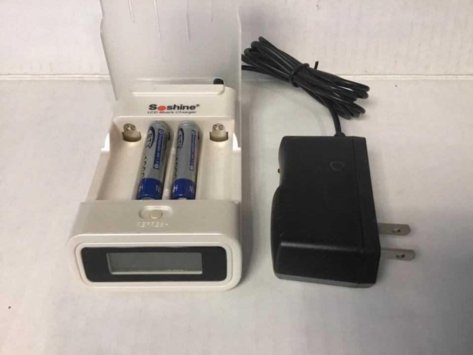 Soshine SC-S2 LCD Cargador Rápido para Pilas AAA Li-ion Foto 2 de 3