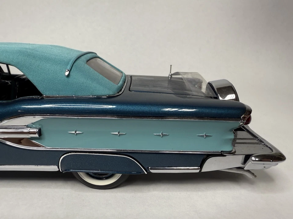 Pontiac Bonneville 1958 Danbury como nuevo convertible coche diecast - verde azulado/azul B11 Foto 4 de 4