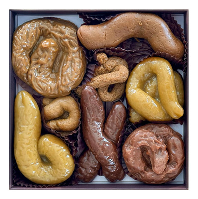 Casa De Cacao Fake Poop Gag Gift Box   Includes 8 Realistic Poop Sculpted Pieces