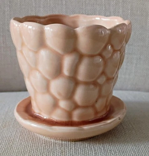 VINTAGE BRUSH MCCOY POTTERY PEBBLE FLOWER POT