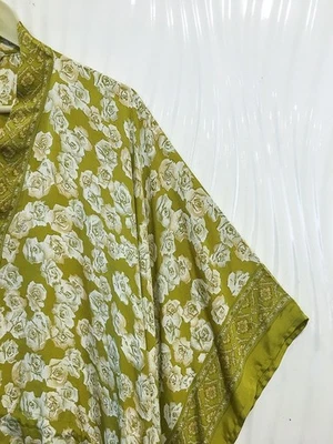 Maxi vestido de seda de corte holgado verde caftán satinado Resort Wear... - Imagen 1 de 4
