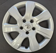 Wheel Cover Hubcap 2010-2011 Toyota Camry 16" Silver 61155 (1-Piece) Used