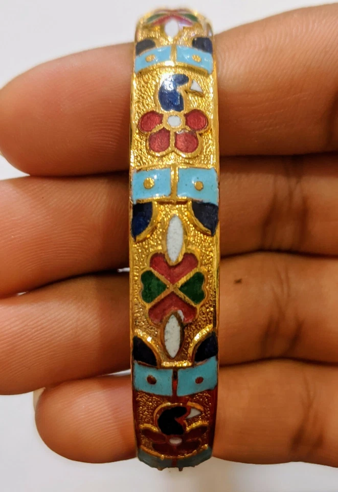 Juego de brazalete indio chapado en oro 22k vintage con pieza colorida de acento retro (3 piezas) Foto 3 de 3