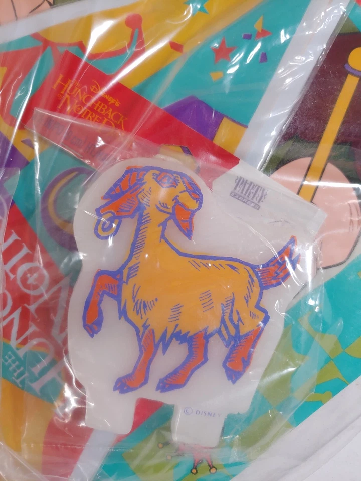 Decoraciones de fiesta de Disney El jorobado de Notre Dame Foto 3 de 3