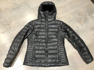 casaco acolchoado feminino com capuz