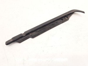 Volkswagen VW Santana 1982 Vorne Rechts Stoßstange Obere Kühlergrill 321853656D