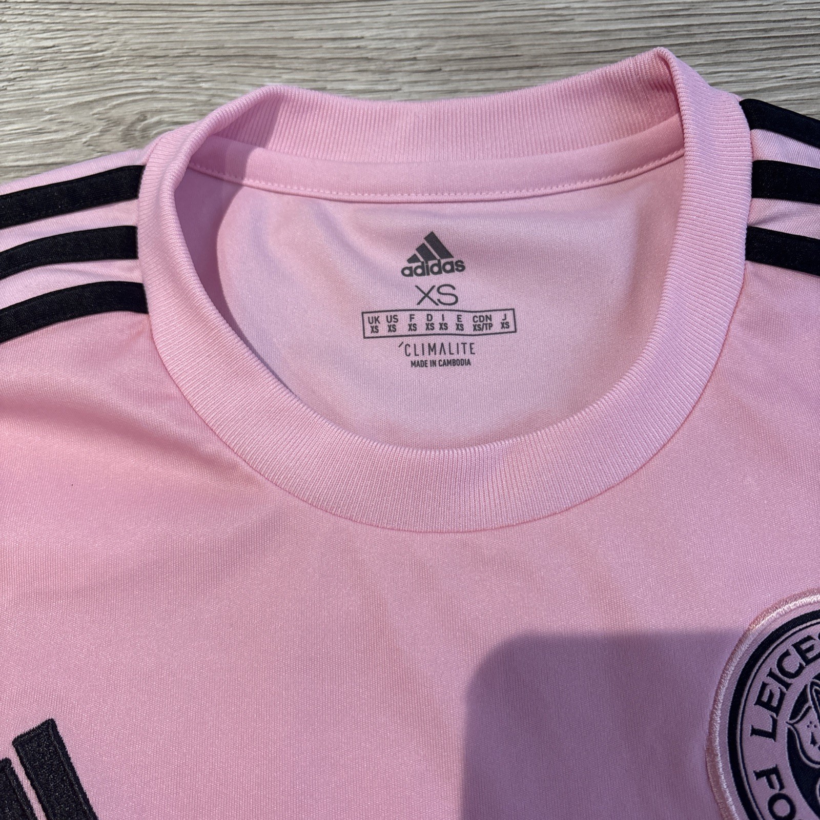 LEICESTER CITY 2019 2020 THIRD FOOTBALL SHIRT ADIDAS PINK JERSEY SIZE XS thumbnail 4