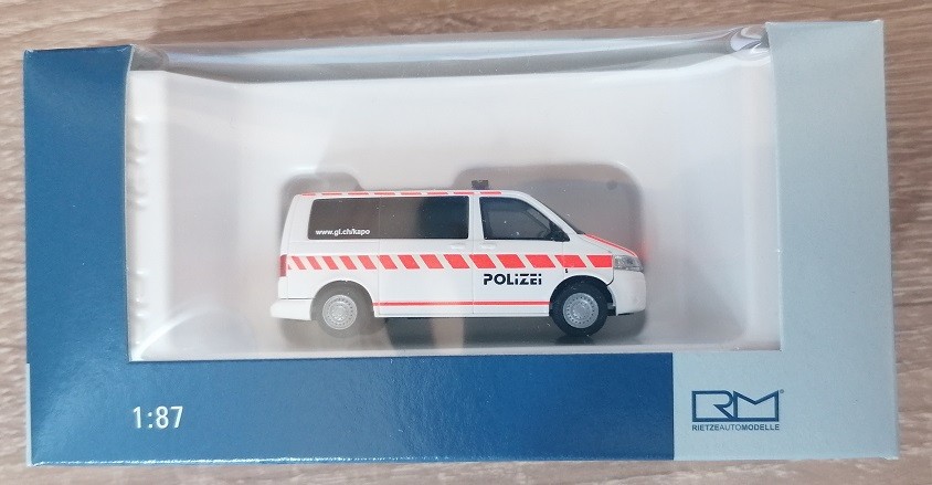 Rietze 53461 - 1/87 Volkswagen T5 '10 Kantonspolizei Glarus (CH) - New