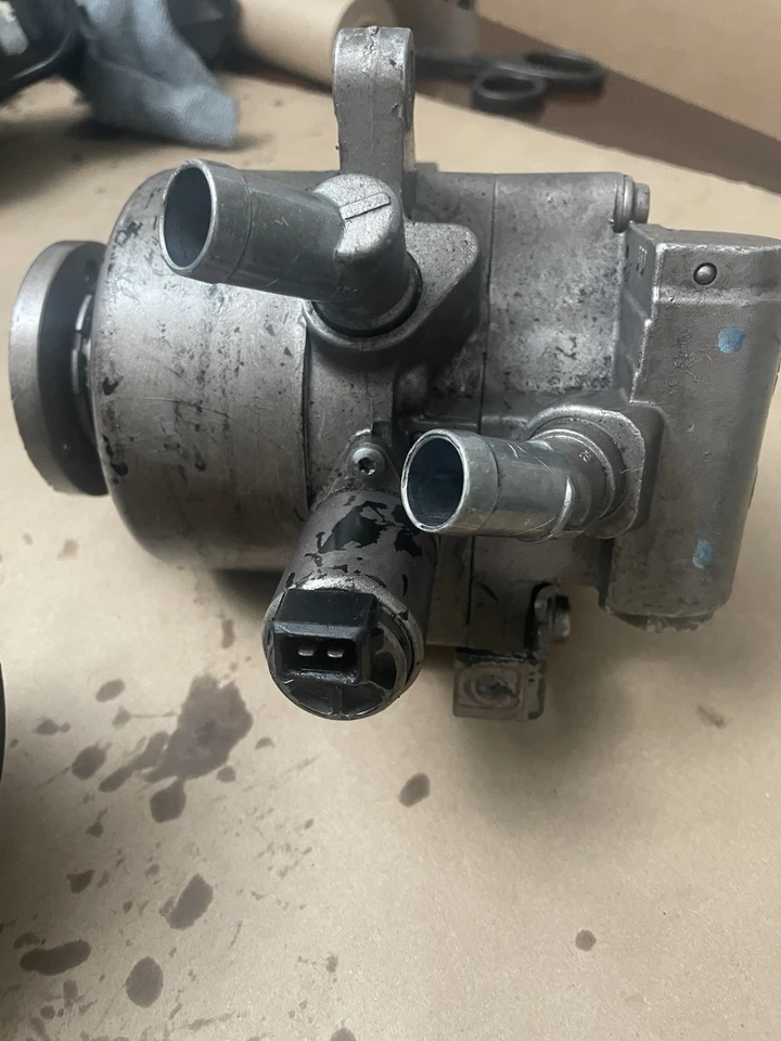 03-06 MERCEDES-BENZ R230 SL500 ABC BOMBA HIDRÁULICA DE DIREÇÃO HIDRÁULICA TANDEM FABRICANTE DE EQUIPAMENTO ORIGINAL - Imagem 2 de 4