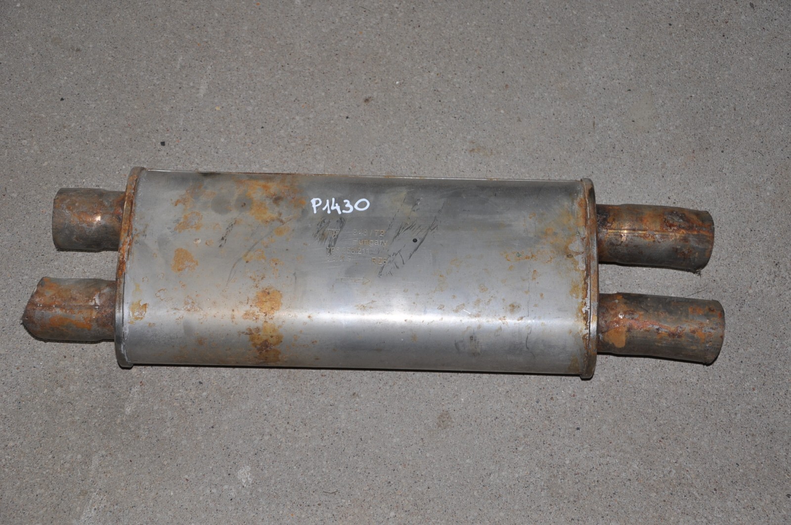 2016 Porsche Cayenne 3.6 center muffler resonator 7P5253211 | eBay