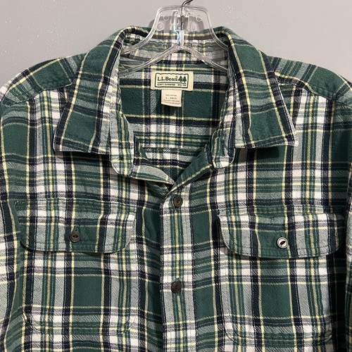 Vintage LL Bean Green Plaid Button Up Shirt Men's Sz L Long Sleeved Pockets - Picture 2 of 10