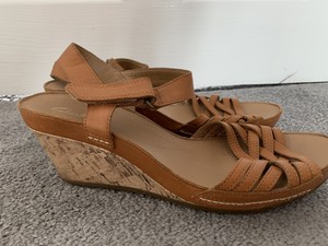 clarks artisan shoes uk