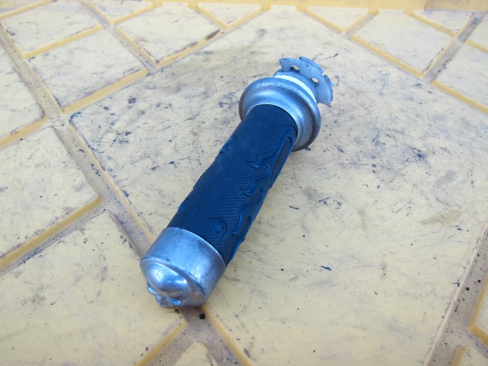 1999 Suzuki GSXR750 OEM ПРАВАЯ РУКОЯТЬ ДРОССЕЛЬНОЙ ЗАСЛОНКИ - Изображение 3 из 4