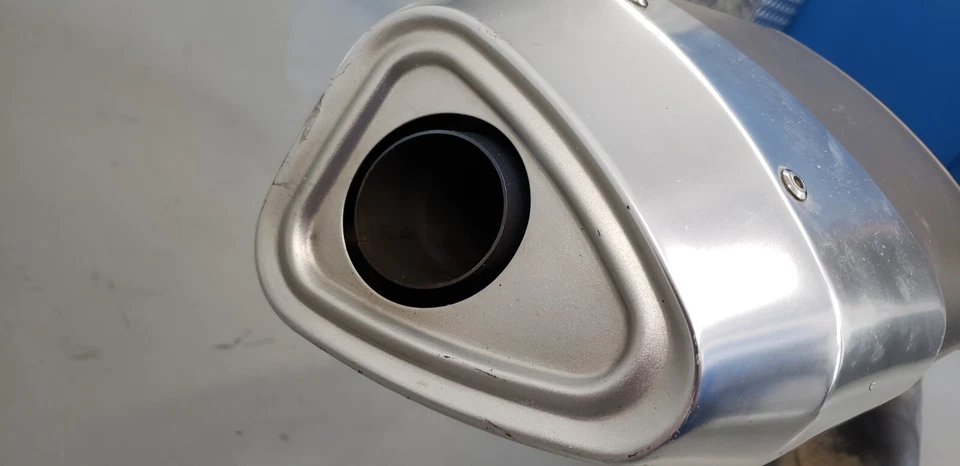 Suzuki: GSX-R - Image 3 of 4