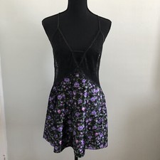 Victoria's Secret STRETCH VELVET SLIP - medium