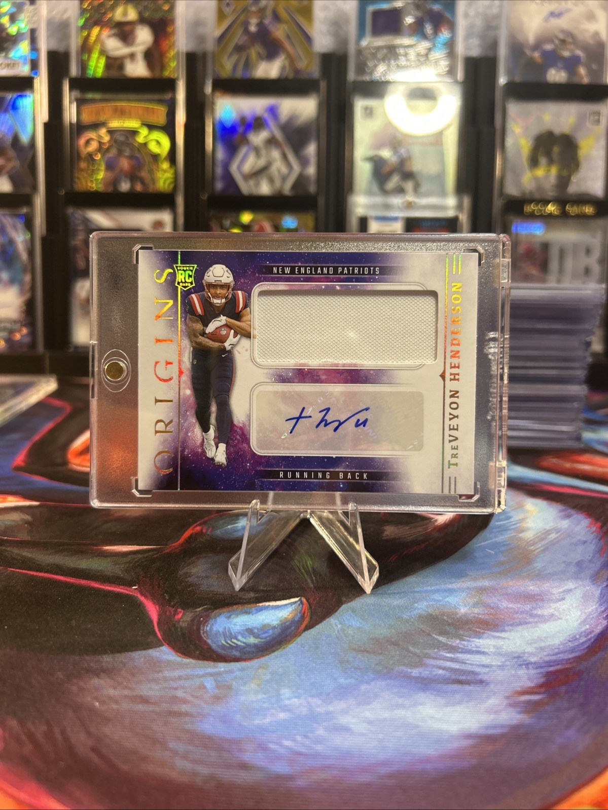 2025 Panini Origins TreVeyon Henderson Jumbo Jersey Auto RPA RJJ-THN RC Patriots