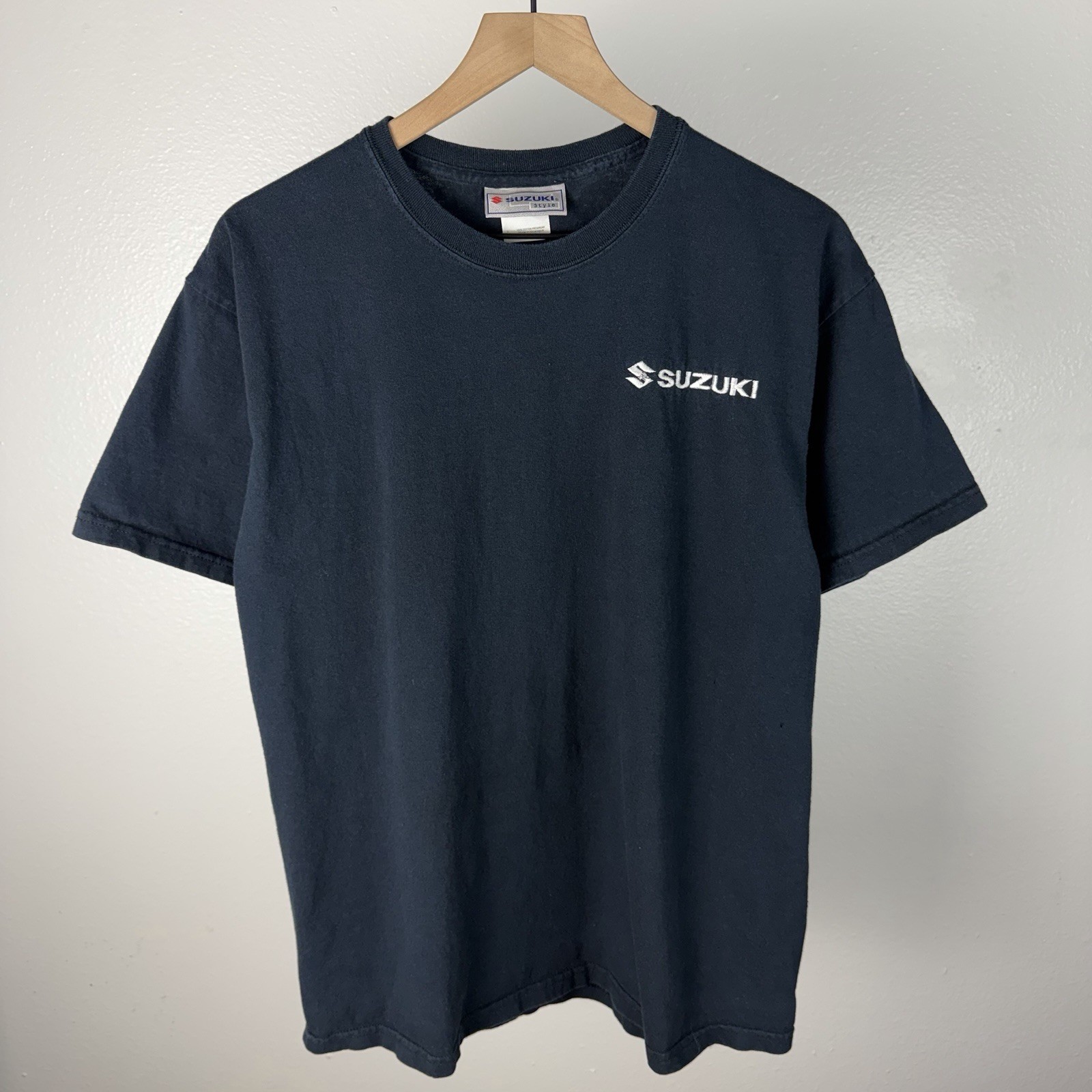 Vintage Suzuki Style Racing Embroidered Black 90’s Y2K T Shirt Size Large