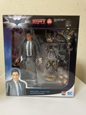 MAFEX 079 Bruce Wayne The Dark Knight Trilogy Ver. Action Figure Medicom