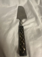 Vintage Looking CAKE / PIE SERVER ~ Beautiful Handle