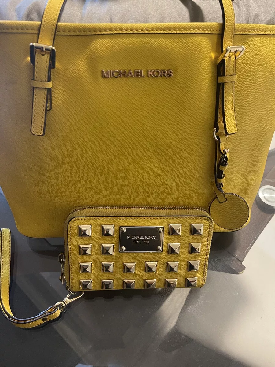 Michael kors bag with matching best sale wallet